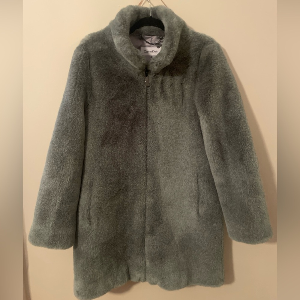 NWOT Calvin Klein Women's Plush Gray Teddy Jacket